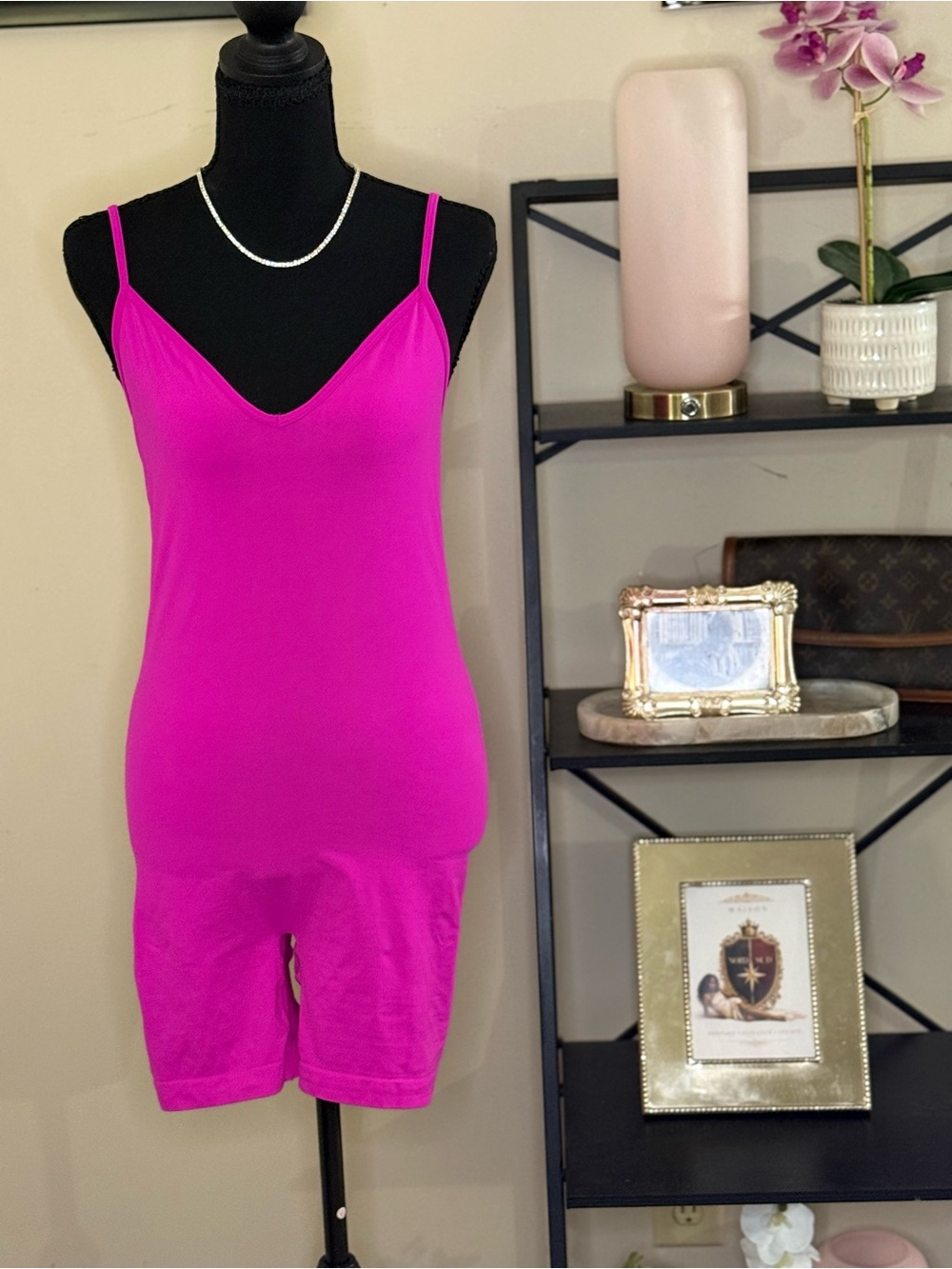 SKIMS Soft Smoothing Seamless Onesie Fuchsia Size L Shapewear (Inventory #18)